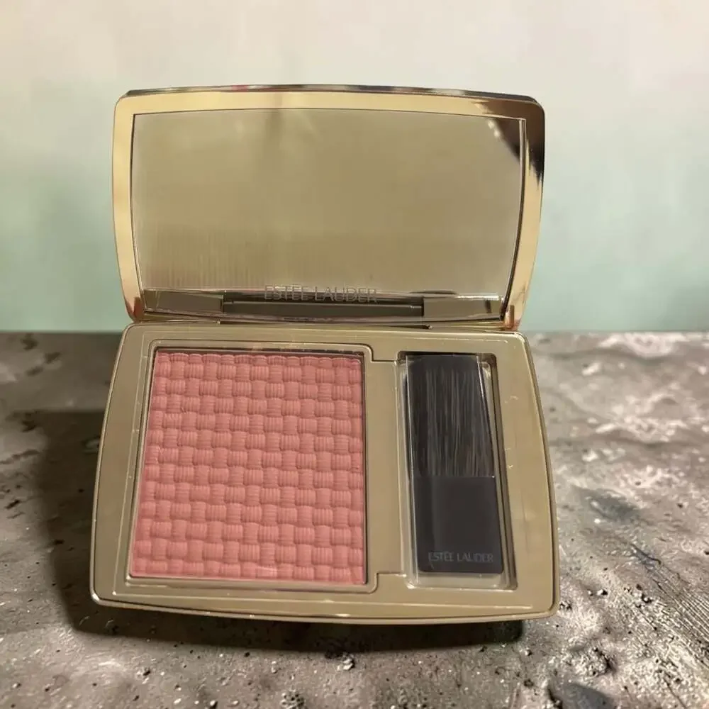 Estée Lauder The Sculpting Blush in Rebellious Rose